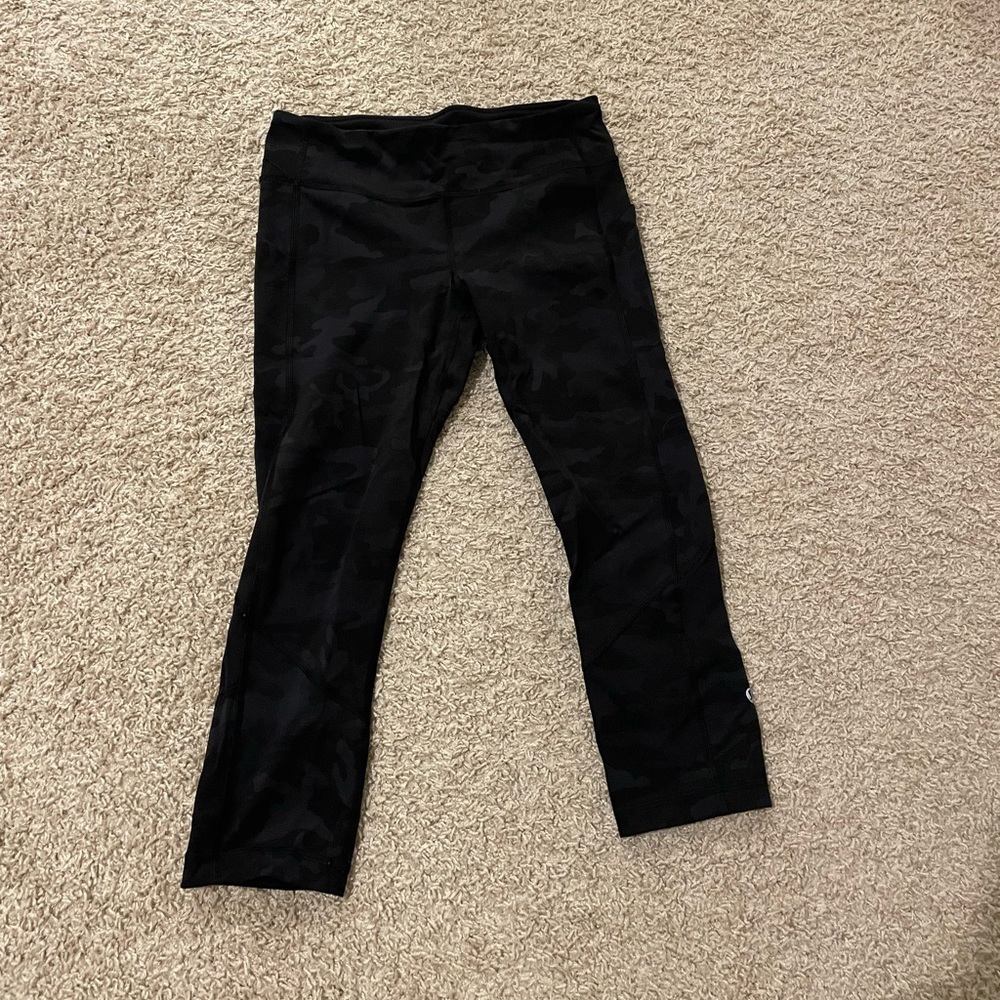 Lululemon size 8 leggings- black camo